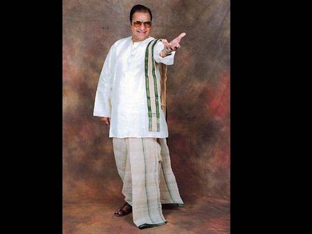 ఎన్టీఆర్ ను గౌరవిస్తూ గూగుల్ ఇలా...