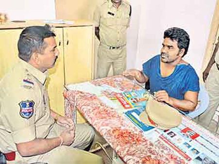 జబర్దస్త్ ‘వేణు’పై ...కేసు