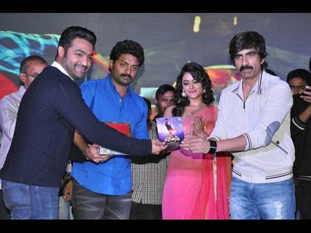 2015 మాదే : ఎన్టీఆర్, నో థాంక్స్: కళ్యాణ్ రామ్(ఫోటోస్)