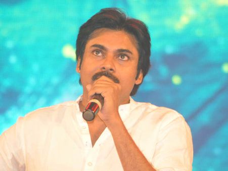 అనంత శ్రీరామ్ మాటలకే పవన్ కళ్యాణ్ స్పందన