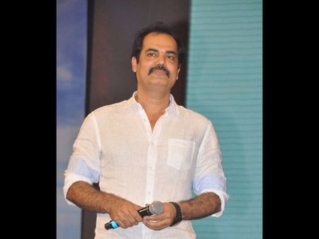 అప్పుడు అన్న ఎన్టీఆర్, ఇప్పుడు పవన్ కళ్యాణ్!