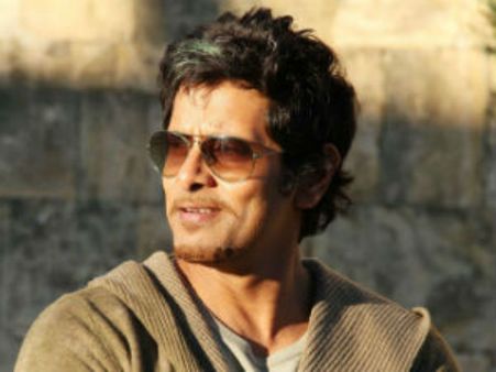 నా స్థితి చూసి అమ్మ బాధ పడింది: విక్రమ్