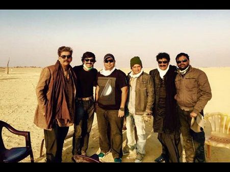 డబుల్ కిక్: రవితేజ 'కిక్‌-2' లొకేషన్ లో ..(ఫొటోలు)