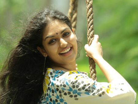 హాట్ టాపిక్ :ధన 'పిశాచి' అంటున్నారు