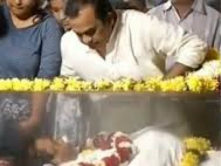 ఏడ్చేసిన బ్రహ్మానందం(వీడియో)