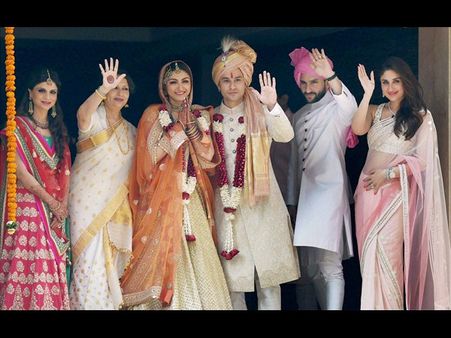 సోహా అలీఖాన్, కునాల్ ఖేము ప్రేమ వివాహం (ఫోటోస్)