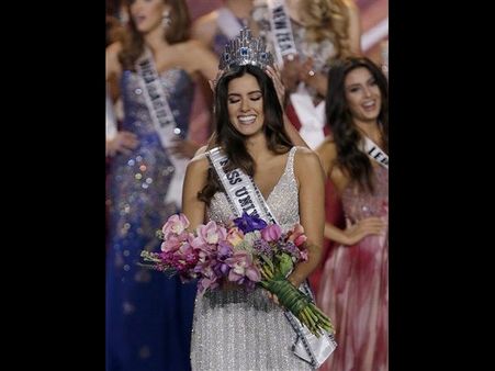 ‘మిస్ యూనివర్శ్’ కిరీటం గెలుచుకుంది( పోటీ ఫొటోలు)