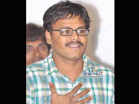 సప్తగిరి హీరోగా చిత్రం...పవన్ కళ్యాణ్ లింక్