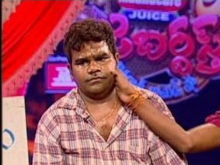 'జబర్దస్త్' వేణును ప్రశ్నించిన ఓయు పోలీసులు