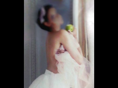 బూతు ఫోటోలు: పోలీసులకు ఫిర్యాదు చేసిన లావణ్య