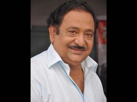 ప్రముఖ నటుడు చంద్రమోహన్‌కు గుండెపోటు