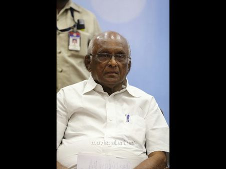 శివాజి, కమల్‌ను చూసి రజనీ భయపడ్డారు