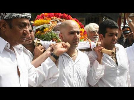 రామ్ చరణ్ నిర్మాత ఆకస్మిక మృతి