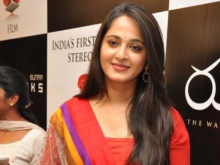 'రుద్రమదేవి' గురించి అనుష్క మాటల్లో (వీడియో)