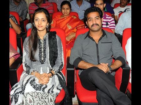 ఆశ్చర్యం: జూ ఎన్టీఆర్ భార్య ఏ హీరో ఫ్యానో తెలుసా?