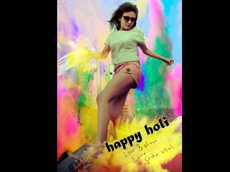 స్నేహా ఉల్లాల్ ..హోలీ విషెష్ సెక్సీగా.. (ఫొటో)