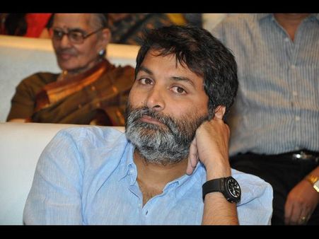 పవన్ తో ఫోన్ లో మాట్లాడుతూంటే...‌: త్రివిక్రమ్ (ఫొటోలు,వీడియో)