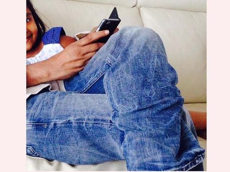 పుట్టినరోజు పూట:తన కూతురుతో పవన్ ఇలా..(ఫొటో)