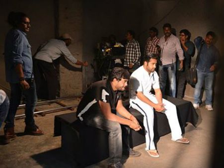 వీడియో: జూ.ఎన్టీఆర్ పాడిన 