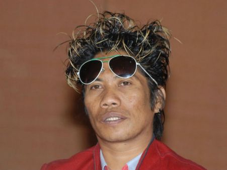 డైరక్టర్ అవుతున్న పీటర్ హెయిన్...డిటేల్స్