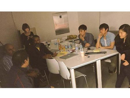 సియోల్‌లో ...: కొరియన్‌, చైనీస్‌ వాళ్లతో రాజమౌళి చర్చలు