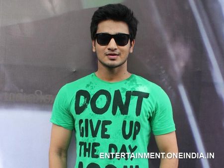 బాలీవుడ్ సూపర్ హిట్ రీమేక్ లో నిఖిల్