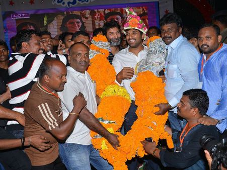 ‘S/O సత్యమూర్తి’ సక్సెస్ మీట్ (ఫోటోస్)