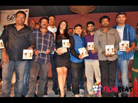 నా భార్యకు చెడ్డ మొగుడు దొరికాడు: రామ్ గోపాల్ వర్మ (ఫోటోస్)