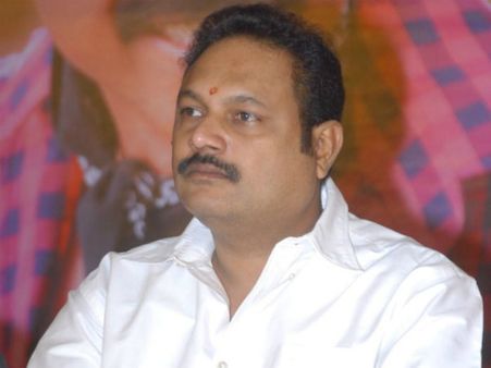 తనపై దాడులు జరగలేదంటూ ఖండిస్తూ ప్రెస్ మీట్