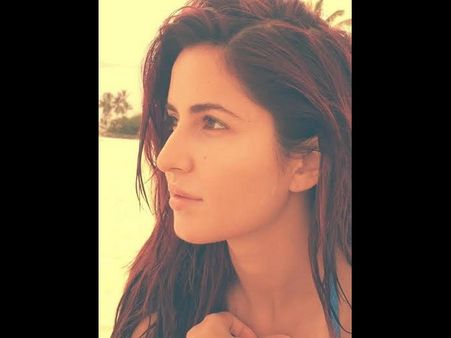 సెక్సీ సుందరి..తొలి ఎక్సక్లూజివ్ సెల్ఫీ(ఫొటో)