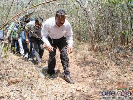వీళ్లు చాలా స్పీడ్ గురూ: శేషాచలం ఎన్‌కౌంటర్‌పై సినిమా