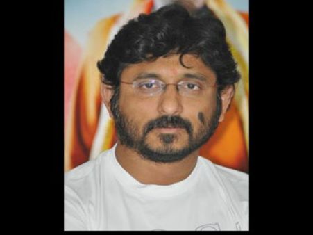 చిరు 150: పబ్లిసిటీ స్టంటే, తేల్చుకుందామన్న బివిఎస్ రవి