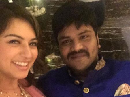 మంచు మనోజ్ వెడ్డింగ్: సంగీత్ వేడుకలో స్టార్ల సందడి (ఫోటోస్)