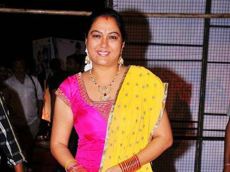 త్రివిక్రమ్ అలాంటి సీన్లు రాయనని చెప్పాడట...