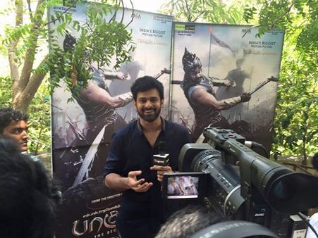 ఆ ఇద్దరికీ అవార్డులు ఖాయం: నొక్కి చెప్పిన ప్రభాస్