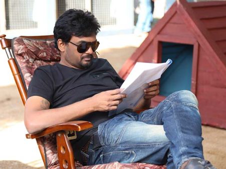 ప్రారంభం కాలేదేంటి? పూరి కు పెద్ద క్వచ్చిన్