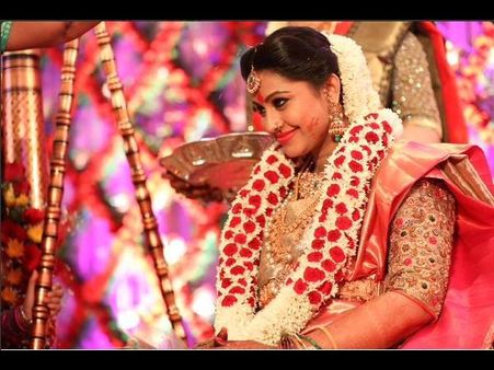 ఘనంగా హీరోయిన్ స్నేహ సీమంతం (ఫోటోస్)