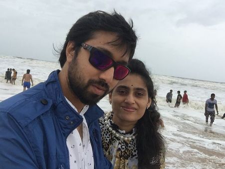 గోవాలో భార్యతో జాలీగా ‘గబ్బర్ సింగ్-2’ డైరెక్టర్ (ఫోటోస్)