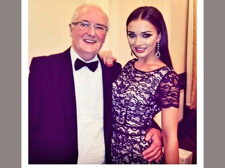 హీరోయిన్ తండ్రికి హార్ట్ ఎటాక్