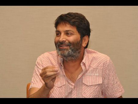 ఇంతకాలానికి ... త్రివిక్రమ్ రీమేక్ చేస్తున్నాడా?