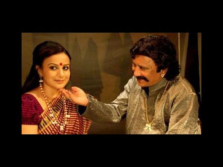 సినిమా ఫ్లాఫ్ ఎఫెక్టు : హీరోయిన్ కోటి రూపాయలు మోసం