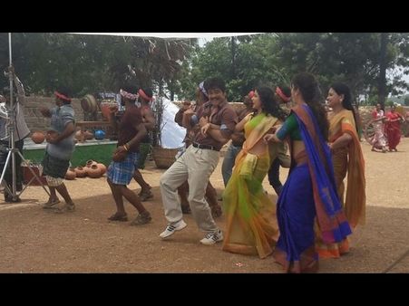 20 ఏళ్ళు వెనక్కి: నాగార్జున యంగ్ లుక్