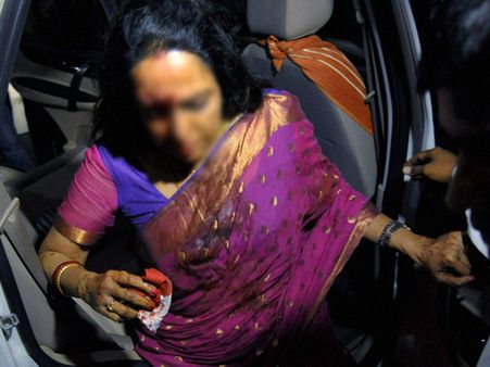 పాప బ్రతికేది అంటూ హేమమాలిని ఆవేదన