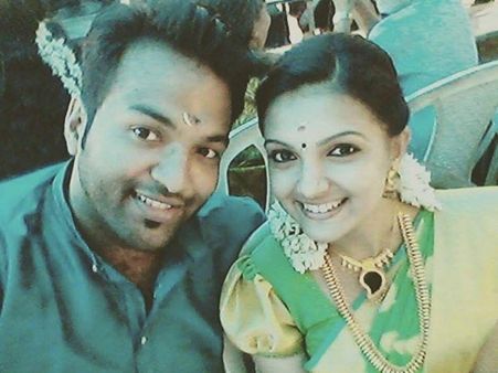 నాని హీరోయిన్ పెళ్లి ఫిక్సయింది, ఇతడే... (ఫోటో)