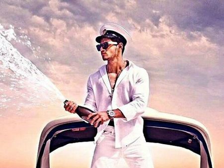 హీరో,హీరోయిన్స్ కలిసి ఉన్న ఫస్ట్ లుక్ (ఫొటో)