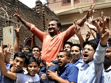 ‘ఆనందర్ కుమార్ సూపర్ 30’పై ఫ్రెంచ్ డైరెక్టర్ సినిమా