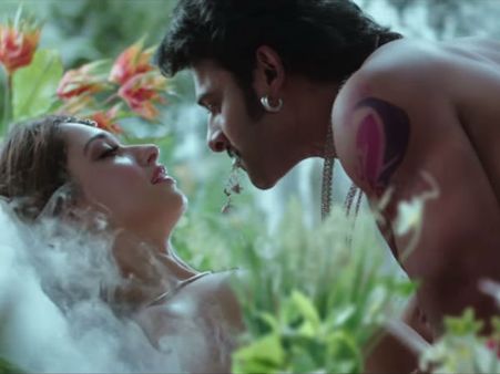 ‘బాహుబలి’...అవంతికను శివుడు రేప్ చేసాడు!