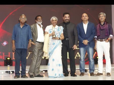 మిర్చి అవార్డ్స్: కమల్ హాసన్, మహేష్ బాబు, బన్నీ సందడి (ఫోటోస్)