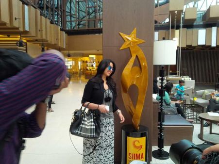 ఛార్మీ, చైతూ కలిసి దుబాయి కు...ఆల్రెడీ దేవీశ్రీప్రసాద్