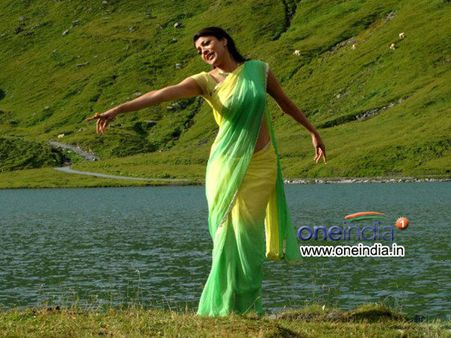 వెర్రెక్కిన ఫ్యాన్స్: కాజల్ అగర్వాల్‌‌ ఇరుక్కుంది (వీడియో)